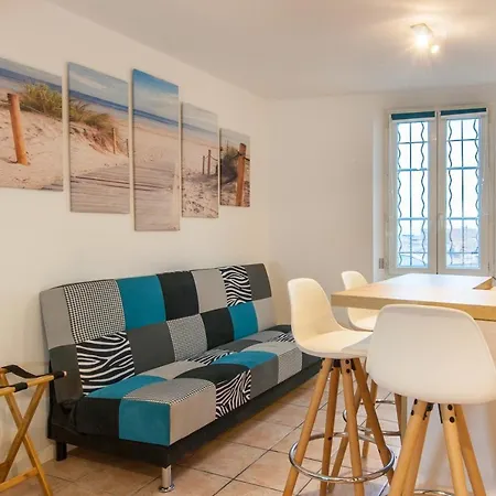 Апартаменты Beautiful Renovated With View- Old *