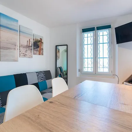 Beautiful Renovated With View- Old * Йер